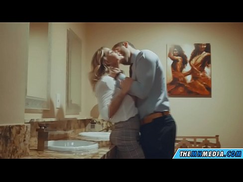 ❤️ Quand une blonde plantureuse vous séduit dans des toilettes publiques. ❤ Porno at porn fr.mathem-1-class.ru ️❤